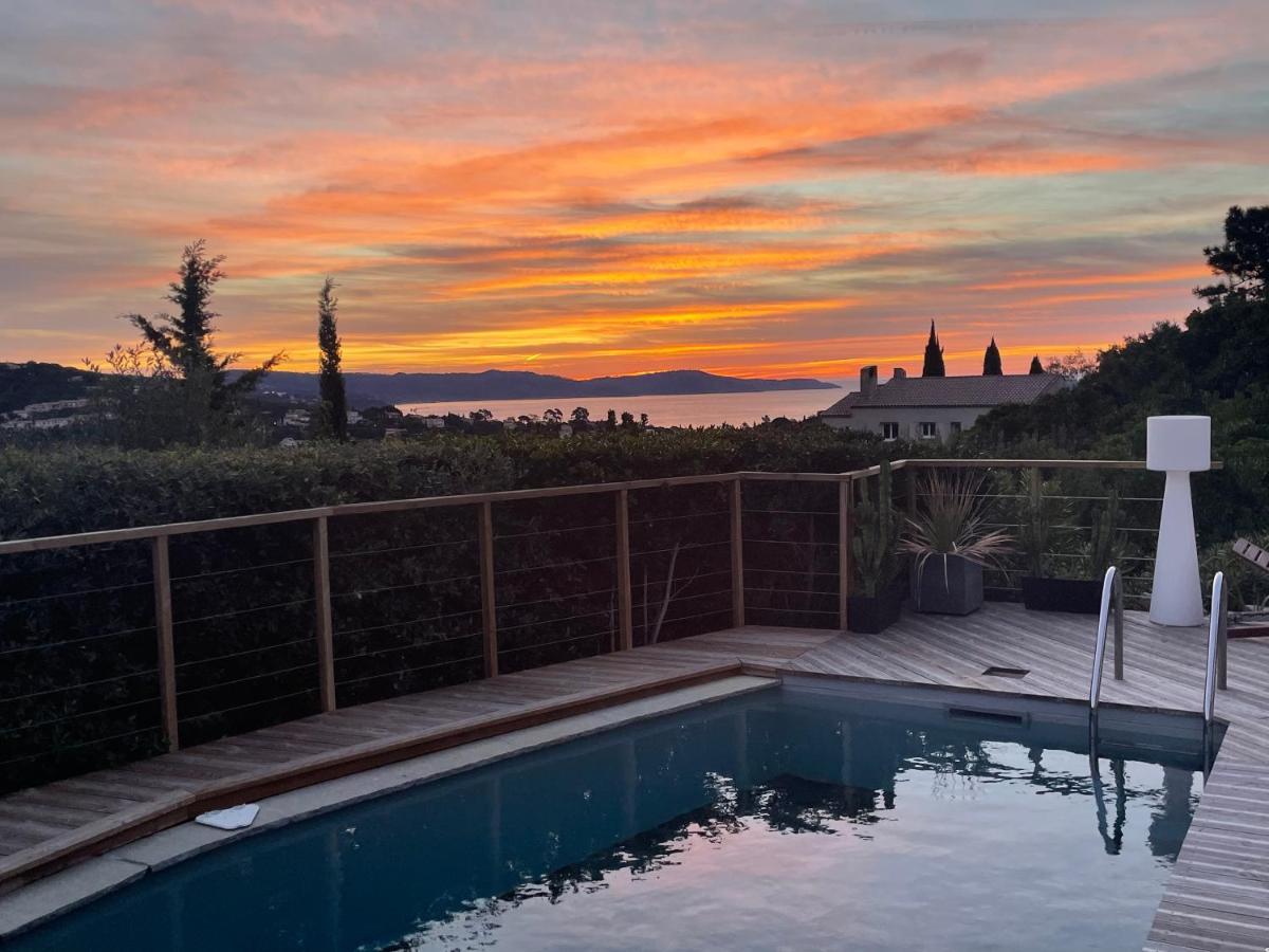 Villa Perla Saint-Tropez Cavalaire Sur Mer, 3-5 Chambres, Vue Mer, Piscine Chauffee Avril A Octobre Exteriör bild
